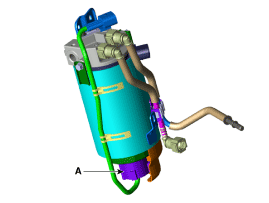 Kia Ceed : À capteur de présence d′eau / Procédures de réparation : Système  d′alimentation en carburant